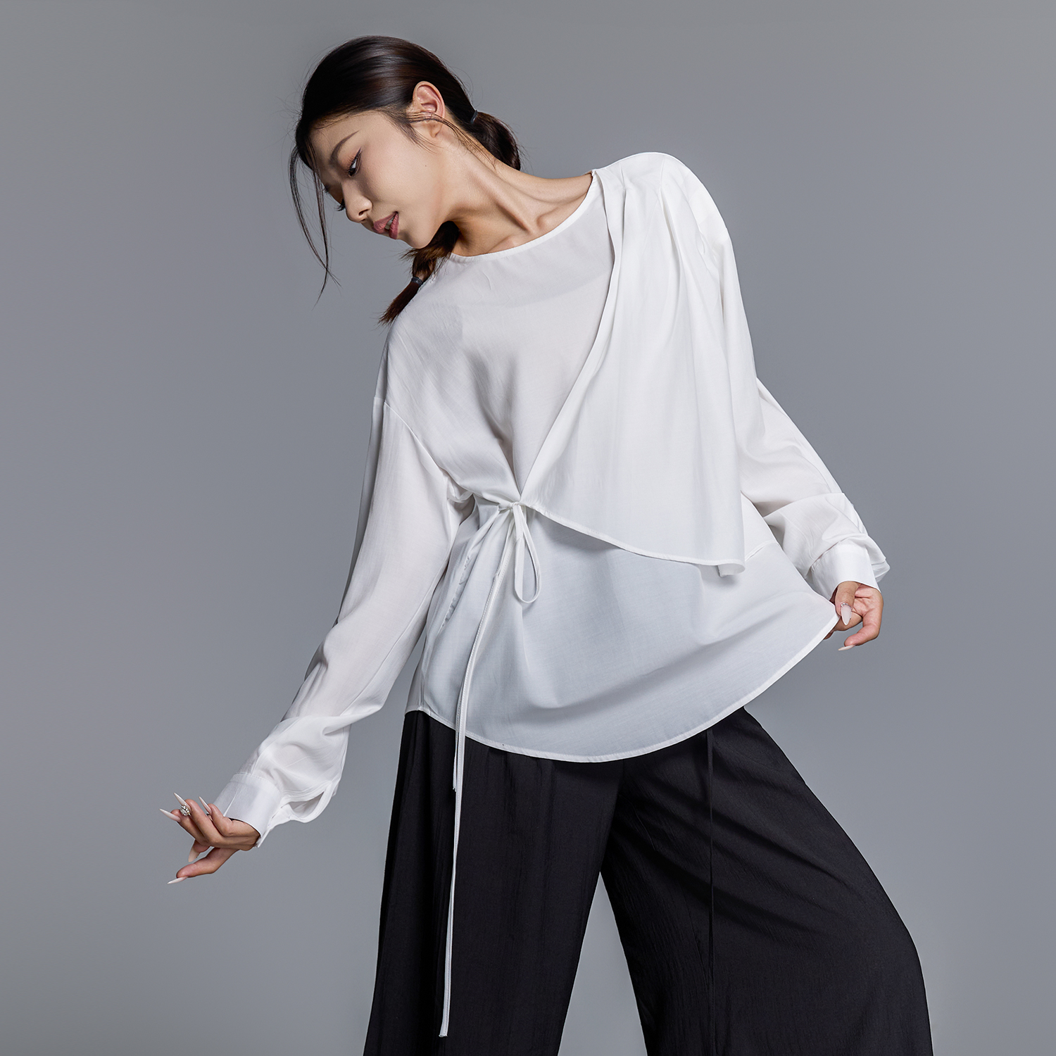 华丽独秀现代舞练功服文艺长袖上衣设计感宽松显瘦舞蹈服演出服女