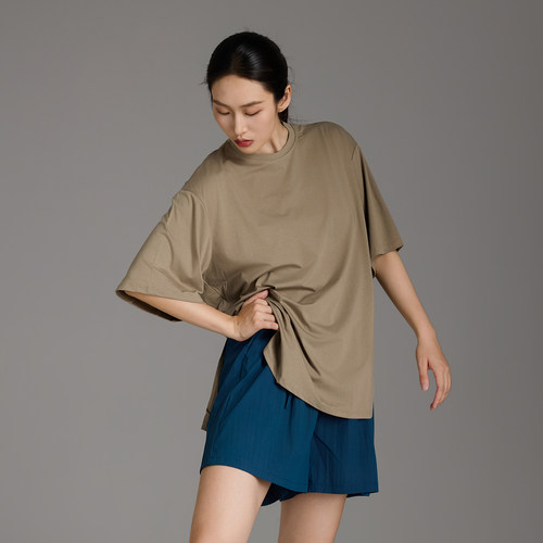 华丽独秀现代舞练功服夏季宽松T恤短袖上衣显瘦舞蹈服形体演出服