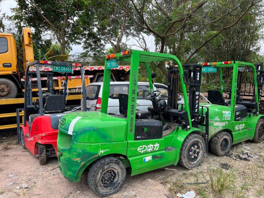 4月2日珠海某公司存放于珠海市斗门区乾务镇南新大道的叉车、货车一批网络拍卖公告