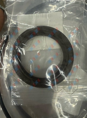 全新长安新能源EV 驱动电机半轴油封/ 星卡M201/MD201油封