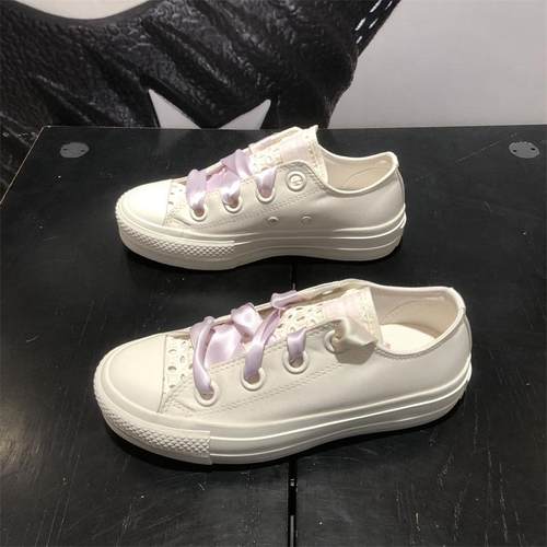 匡威女子缎面感低帮增高鞋帆布鞋