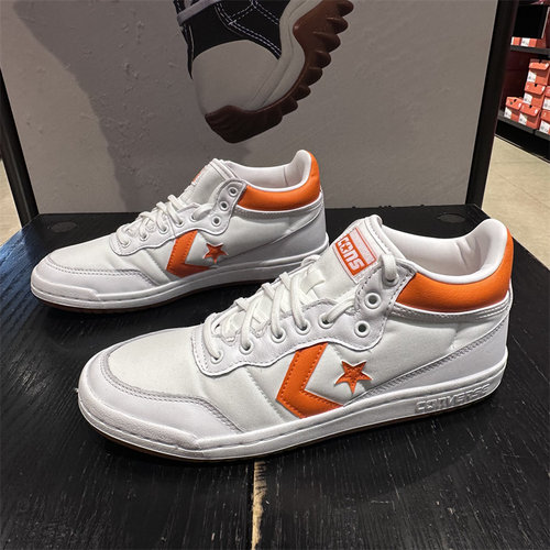 匡威撞色星箭男女中帮休闲滑板鞋