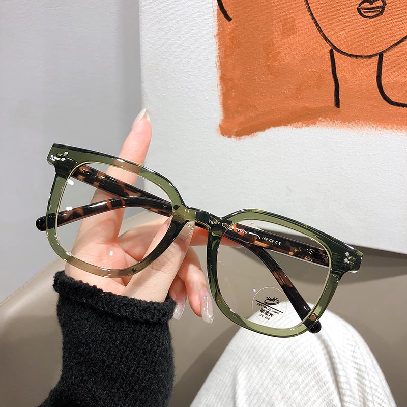 方圆脸福音！铆钉黑框近视眼镜女配有度数圆脸显瘦眼睛框架8019