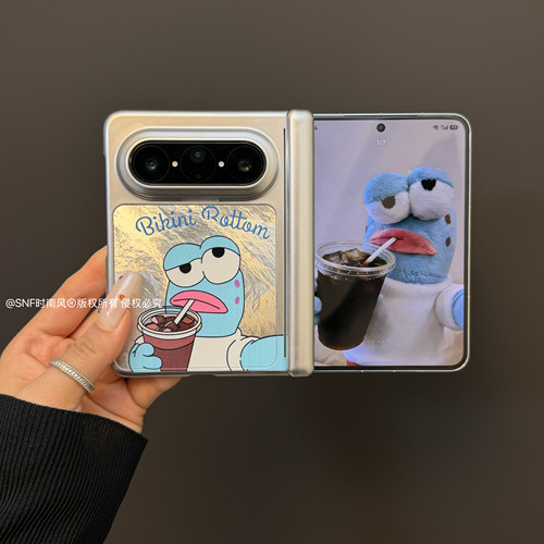 喝咖啡小丑鱼适用华为puraxmax典藏版手机壳折叠屏iPhone Duo三星GalaxyZFold8旋转支架matex7x6x5手链男女款