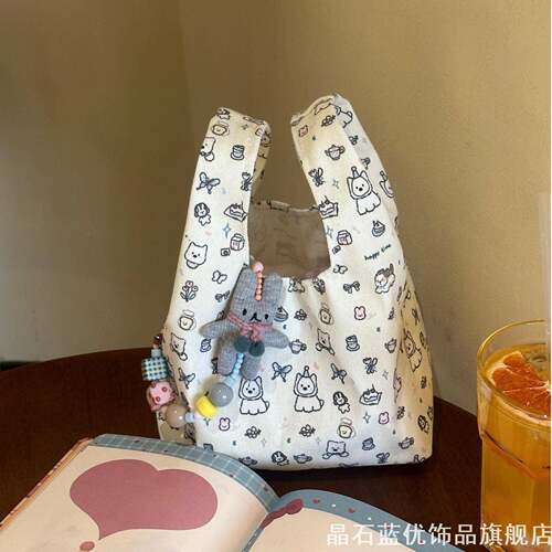 文艺少女手绘萌宠蝴蝶手提包彩色