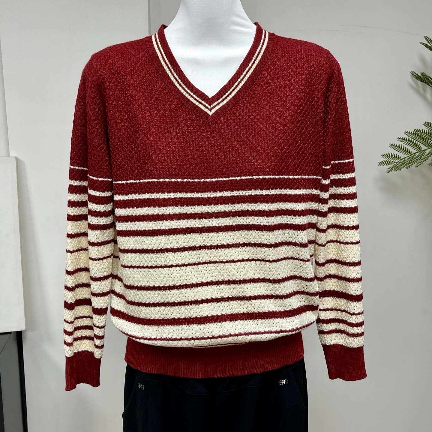 v领条纹毛衣女妈妈装大码春秋款