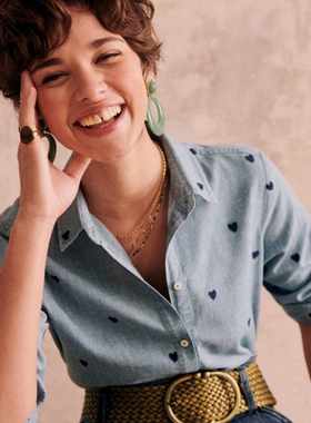 22年早春法式小众复古风纯棉牛仔桃心刺绣甜心直筒单排扣衬衫上衣