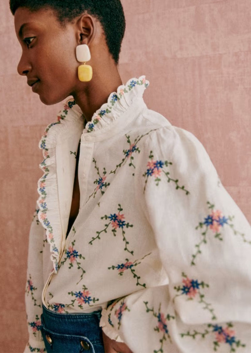 棉麻花朵刺绣荷叶边领泡泡袖衬衫