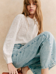 现货 法式小众纯棉复古刺绣小花边圆领纽扣泡泡袖气质小仙女衬衫