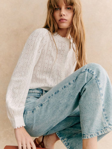 棉刺绣小花边泡泡袖直筒气质衬衫