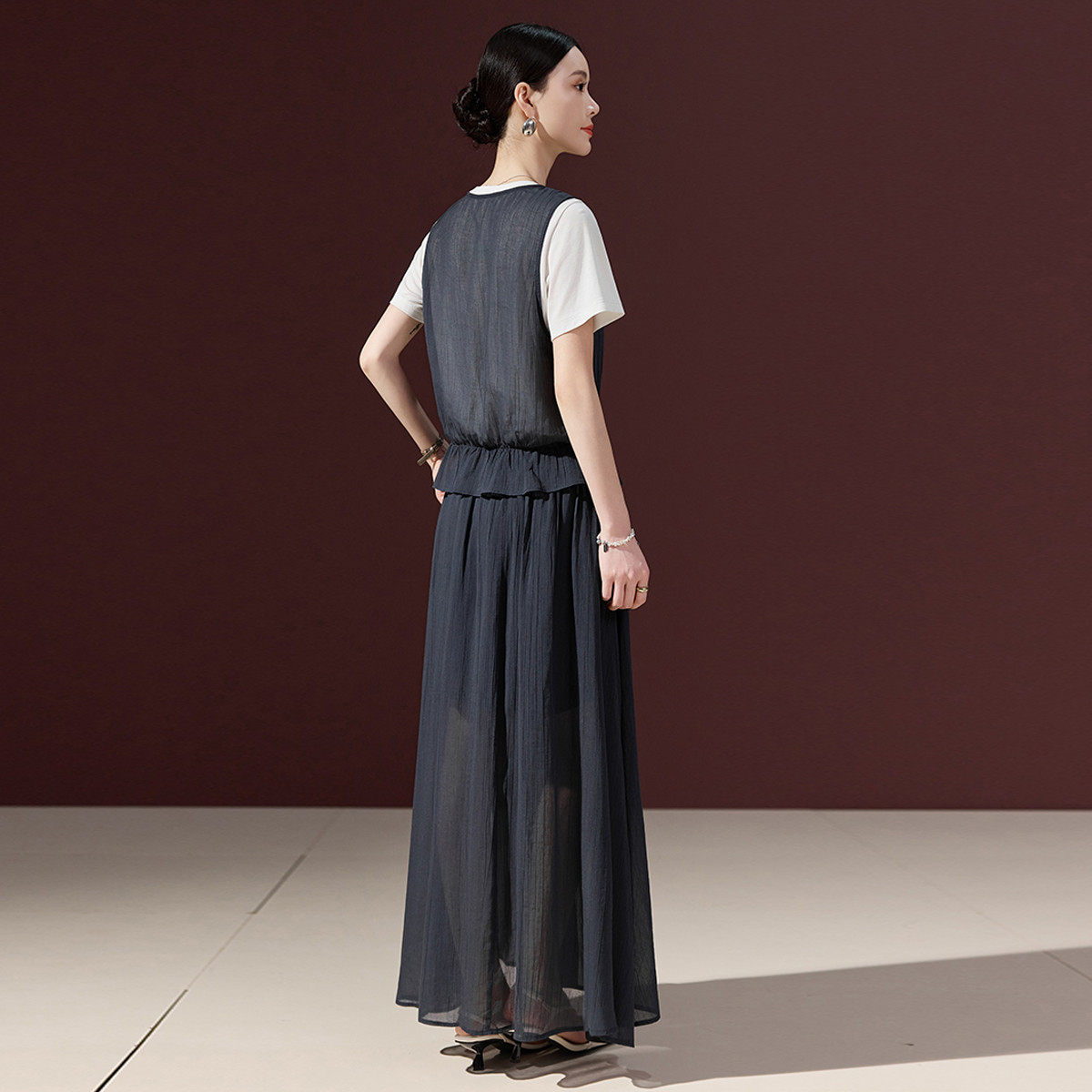 【夏季氛围套裙】26优雅知性假两件荷叶边小衫配宽松慵懒中长裙