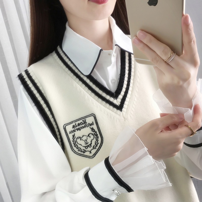 2023年春季新款套头马甲