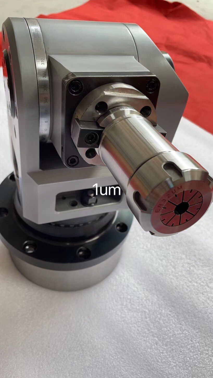 龙门加工中心侧铣头镗床万向角度头五轴铣头bt5060双输出铣头台湾