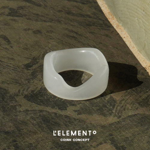 L'ELEMENTO涛和田玉宽戒指