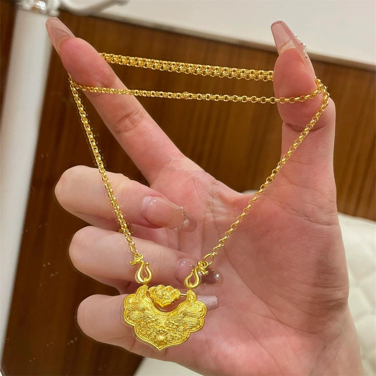 金包银古法錾刻双鱼锦鲤锁包项链女国风长命锁百搭毛衣链