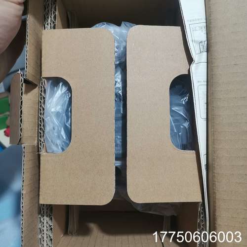 三菱FR-CS84-036-60 变频器，正品未使用