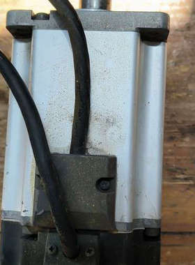 AC伺服电机，型号MHMD082P1C，功率750W