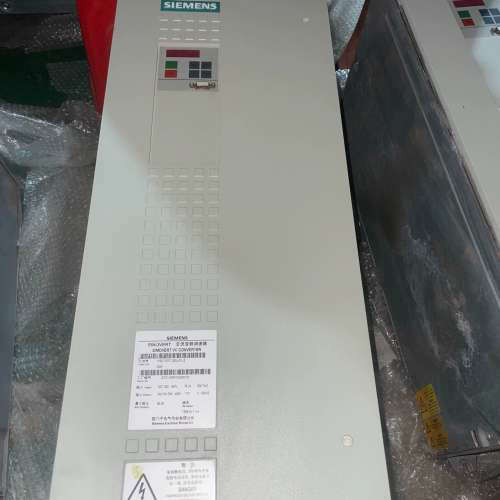 SIMOVERT变频器6SE7027-2ED61-Z。