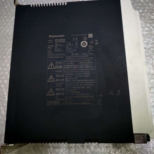 伺服驱动器MFDLNB3SE一台，实拍图，功能完好，带一