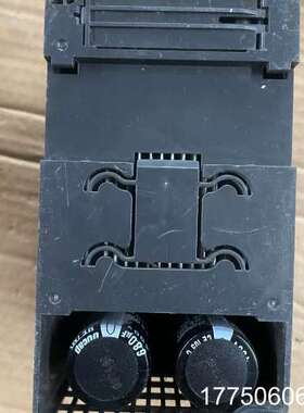 速驱变频器380V2.2KW，型号:SQ680。功能已测正常