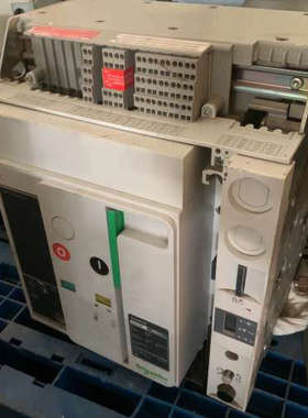 真空断路器EVS16N。3P，2.0控制器。三