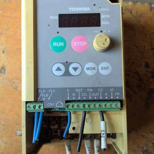 东芝变频器VFS7E-2002P