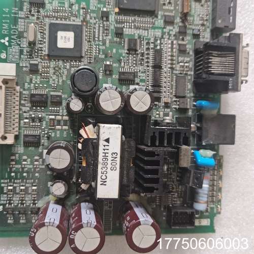 三菱M70四合一驱动器主板，型号RM114，制造。拍
