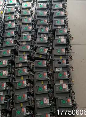 变频器ATV310HU15N4A，漂亮包好，全是1