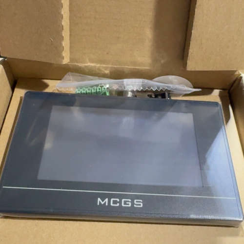 昆仑通态TPC4013Ed，带232和485口，