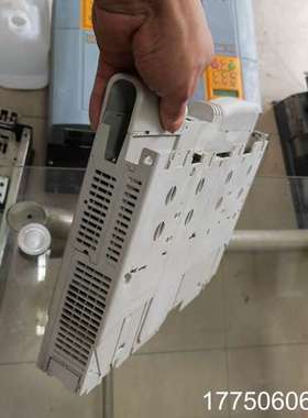 Lenze伺服驱动器E94AMHE0034，多轴3A驱动器，