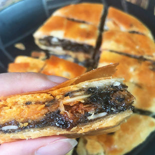 汕尾陆丰【博美虾饼】双蛋黄伍仁加料饼皮酥脆爆裂要求漂亮请勿拍