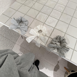 最近的手打蝴蝶结发圈韩系甜美条纹头绳温柔风波点发绳2026年新款