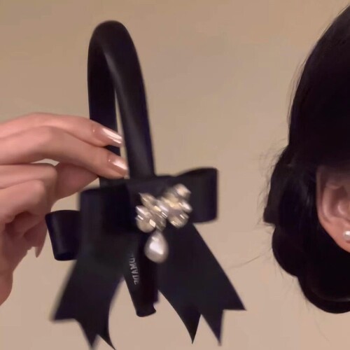 韩系欧尼～缎面蝴蝶结发箍有点太美妙了哦2026新款甜美高级感发饰