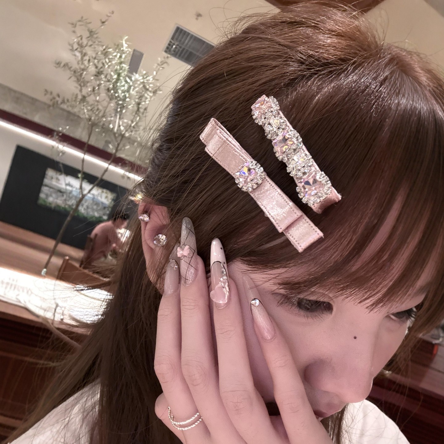 这是我的本命发夹甜美水钻蝴蝶结边夹高级感气质侧边夹2025年新款