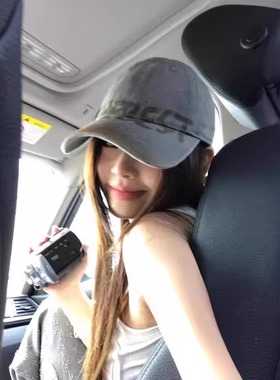 绝了！！这个帽子真的巨显脸小~灰色系千金风复古棒球帽