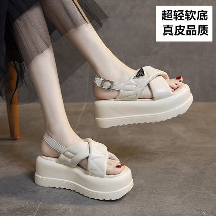罗马凉鞋女夏季2025年新款厚底增高软底拖鞋小个子百搭时尚松糕鞋