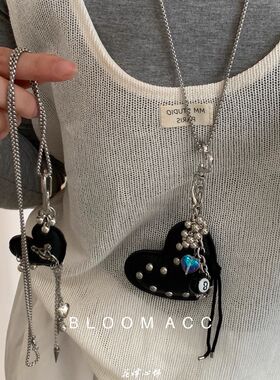 韩国ins风黑色爱心挂坠项链女小众高级感气质锁骨链长款服饰配饰