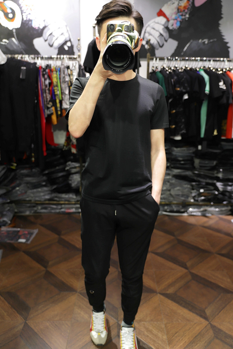 夏季欧洲简约工艺刺绣蜜蜂徽章圆领天丝麻黑色圆领修身短袖T恤男,男装,T恤,淘宝优惠券,粉丝福利购,淘宝优惠卷