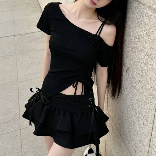 纯欲风2026抽绳一字肩两件套