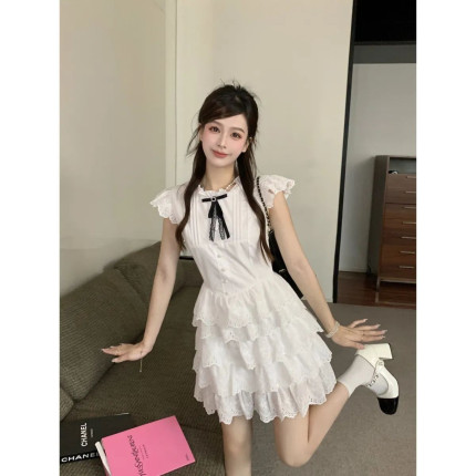 学院风高级感连衣裙女夏季设计感小众蝴蝶结小飞袖蛋糕蓬蓬短裙子