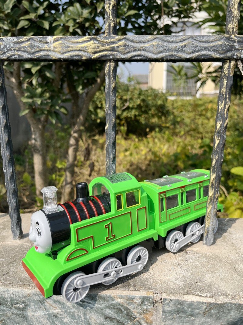 益智男孩玩具列车1-3周岁2-7圣诞节礼物灯光音乐带车厢小火车头