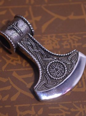 欧美朋克风钛钢卢恩字母护身符