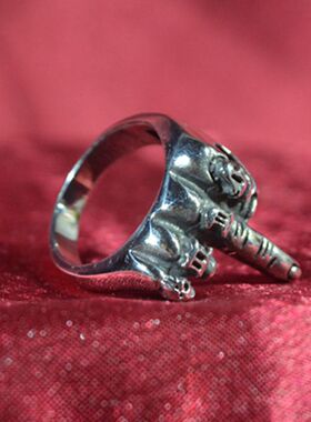 学生毕业旅游景点钛钢戒指