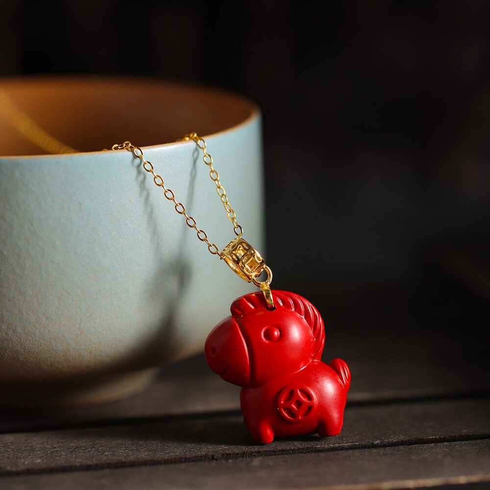 马上有钱S925纯银镀金朱砂项链复古时尚马吊坠红色喜庆银饰礼物
