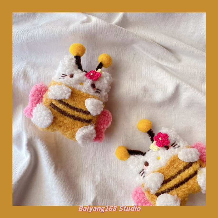 可爱毛绒蜜蜂kitty猫适用苹果耳机保护套airpodspro2