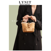 LYNIT 秋冬羊羔毛迷你水桶包小众复古手提包包时尚 百搭毛毛包斜挎