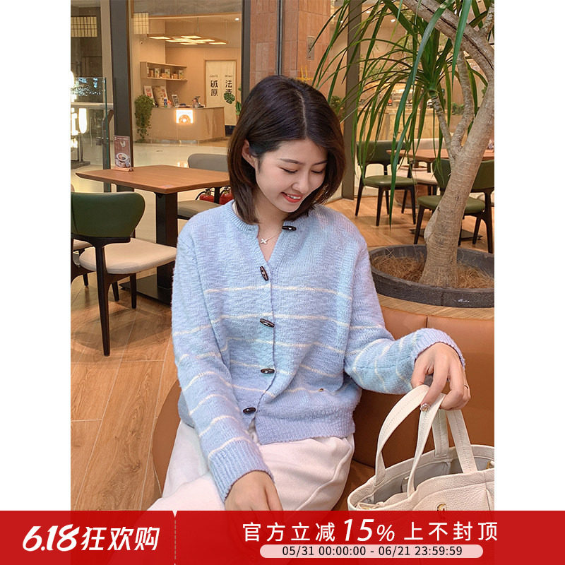 紫璐莱春の线谱~韩系撞色条纹牛角扣100%羊毛圆领针织开衫女818X