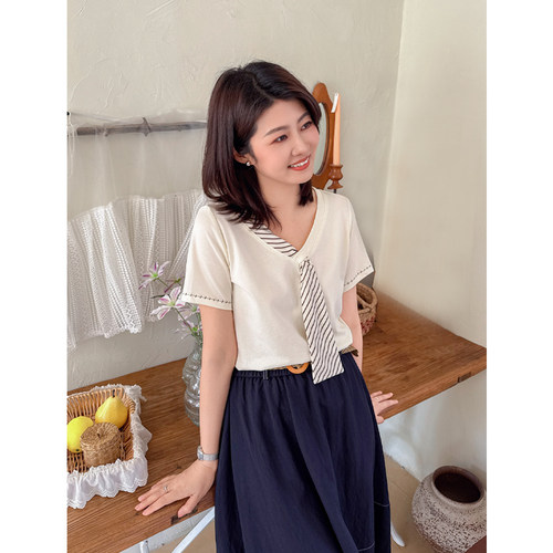 减龄不规则撞色V领飘带短袖T恤