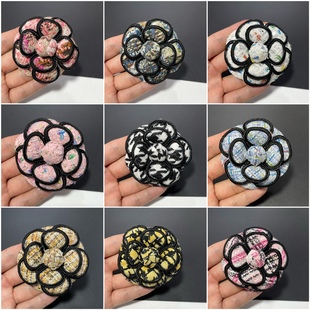 高端定型胸花小香花 全6.8cm多色粗花尼布花加黑色绳子皮条胸针款