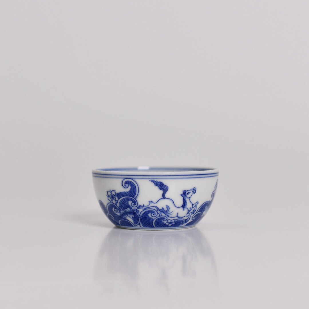 春风祥玉青花海水马纹卧足杯景德镇茶杯主人杯容量：80ml图片